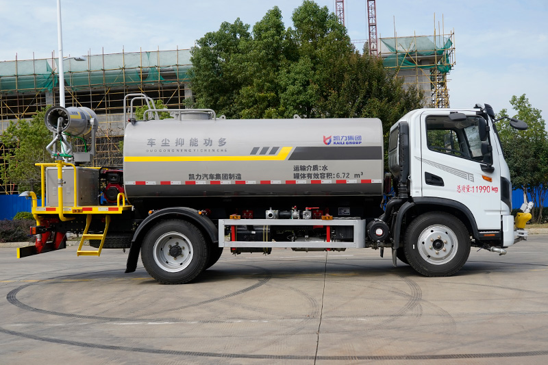 东风华神T3喷雾车（8.3方  12方）（30米雾炮）