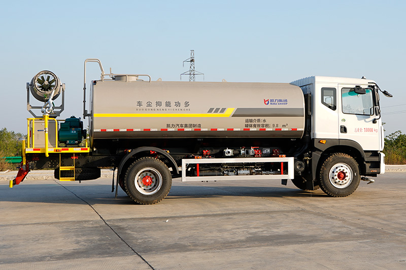 东风D9喷雾车（12方13.6方14方15.9方）（30米雾炮）